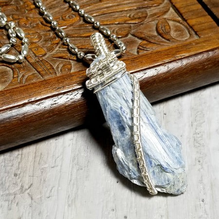 Raw Stone Jewelry, Blue Kyanite Pendant, Healing Stone - Arkayscreations