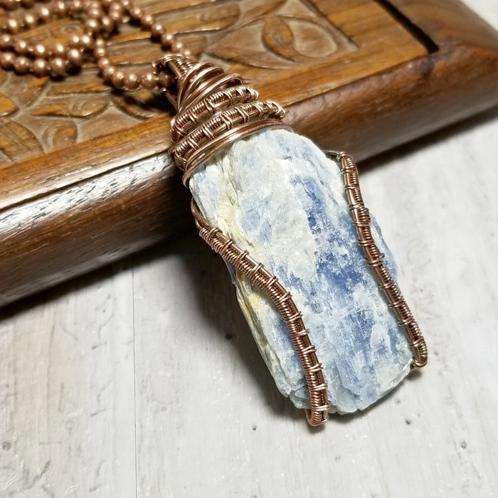 Raw Kyanite Pendant, Kyanite Jewelry, Healing Stone - Arkayscreations