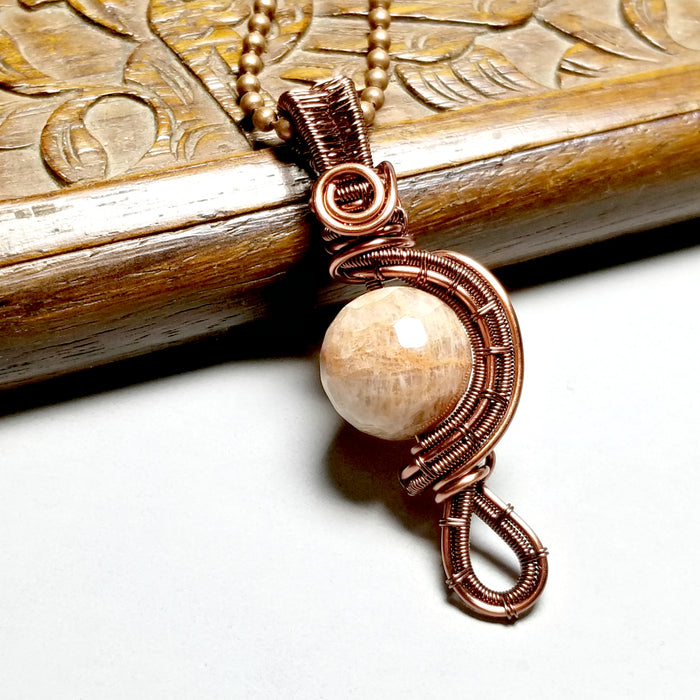 Sunstone Pendant Necklace, Wire Weave Jewelry - Arkayscreations